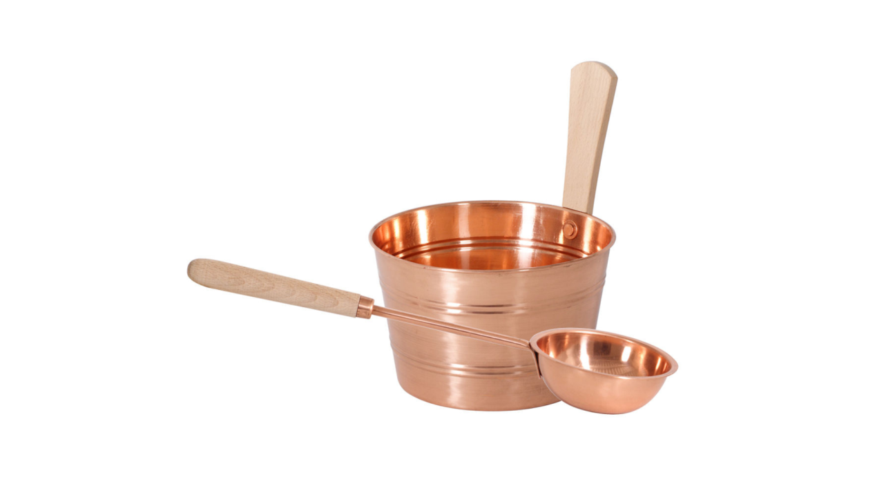 Copper sauna bucket and ladle set with wooden handles, ideal for steam rituals